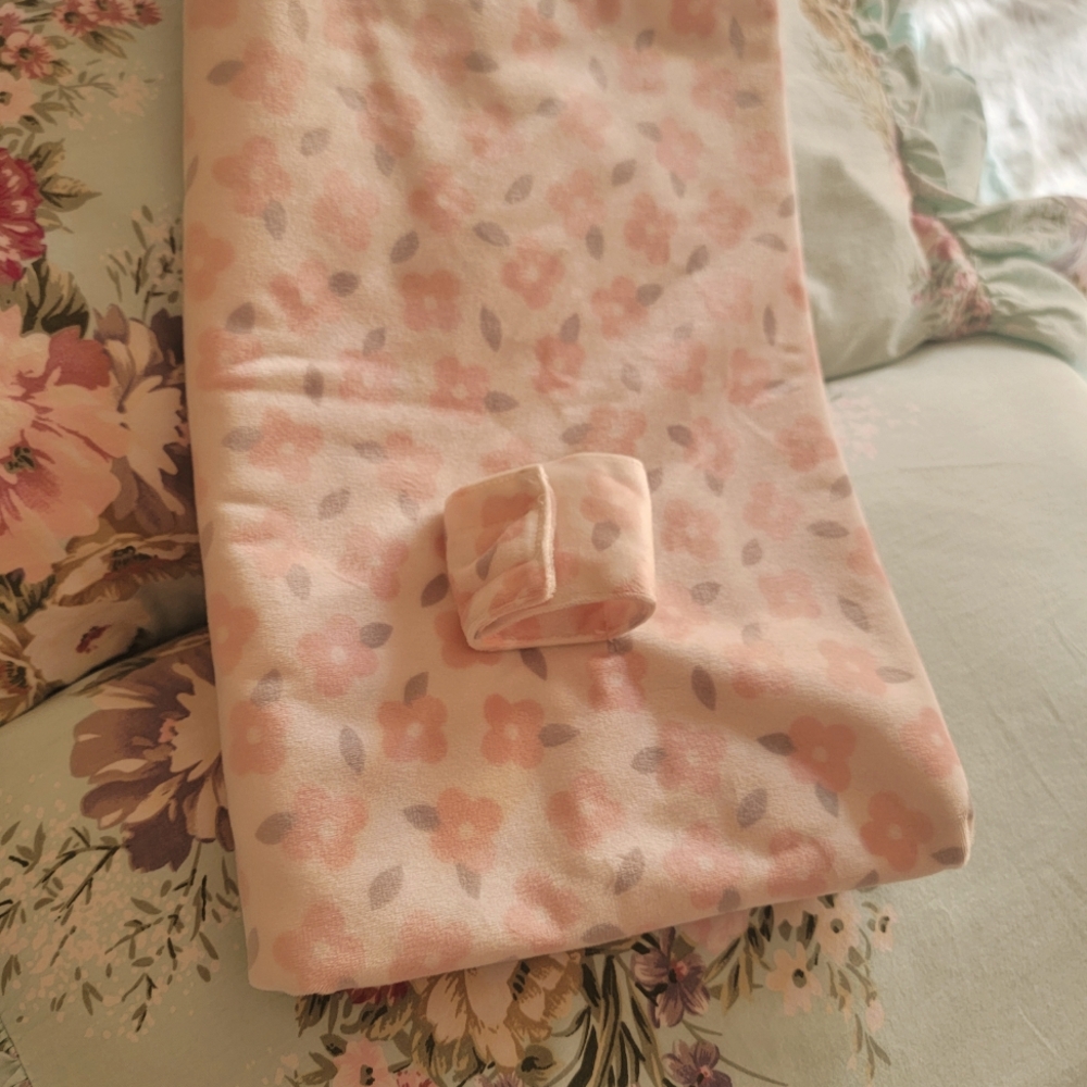 True Baby Floral Car Seat Cover - Picture 3 of 10